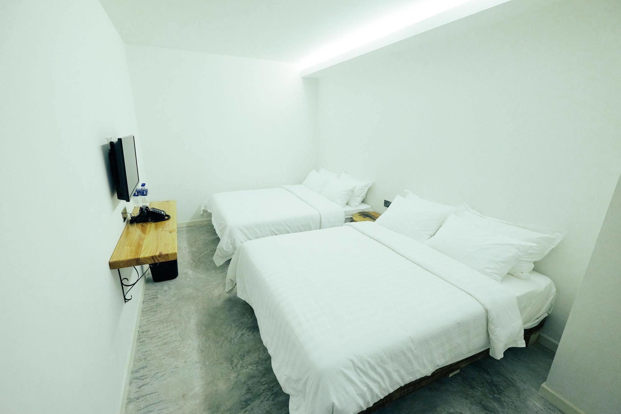 White Loft Hotel Malacca Exteriör bild