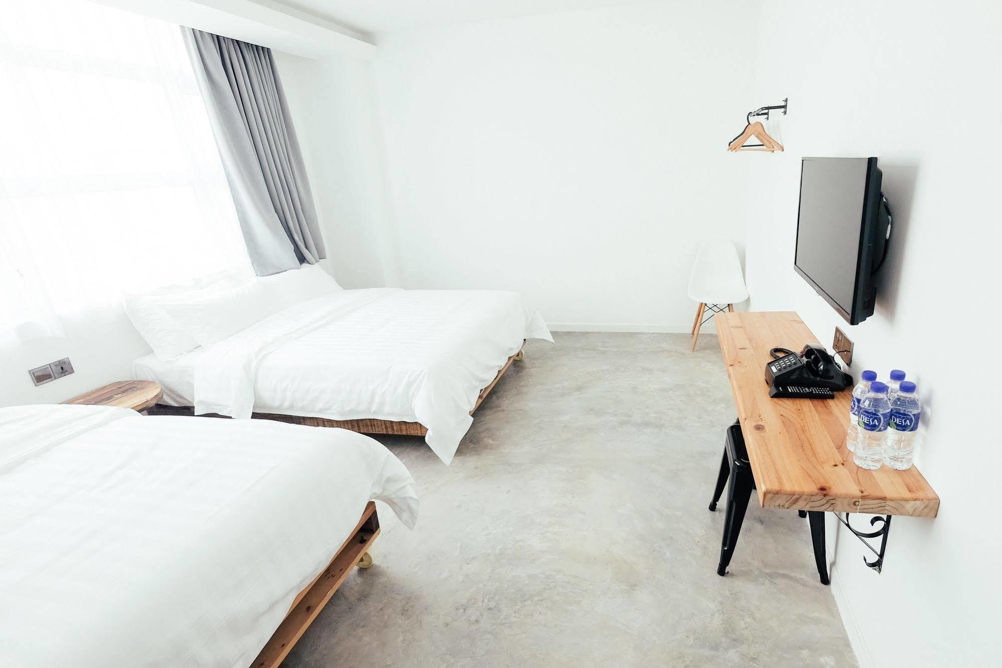 White Loft Hotel Malacca Exteriör bild