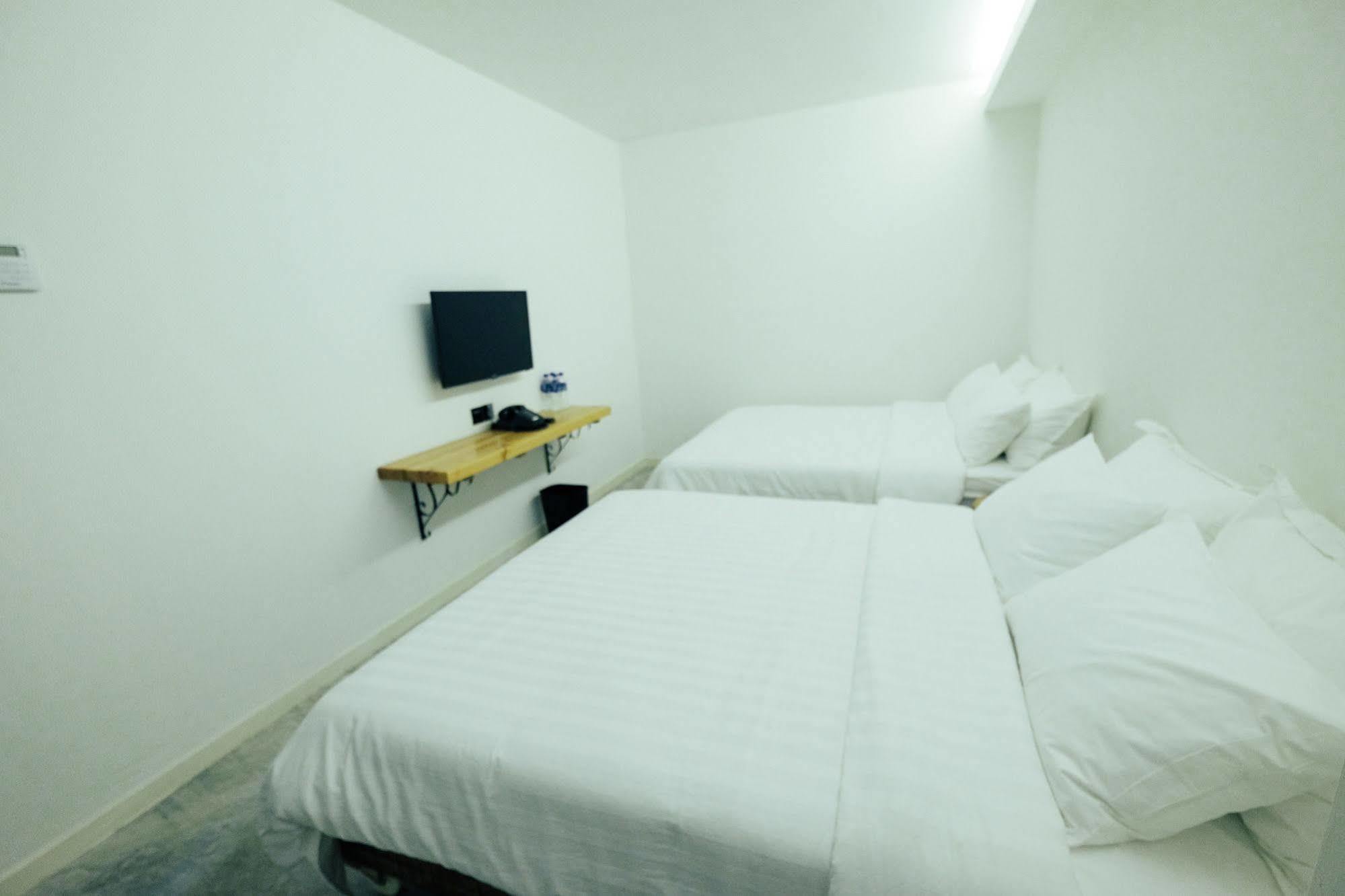 White Loft Hotel Malacca Exteriör bild
