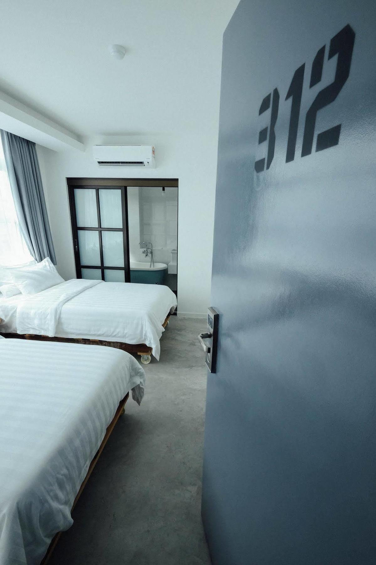 White Loft Hotel Malacca Exteriör bild