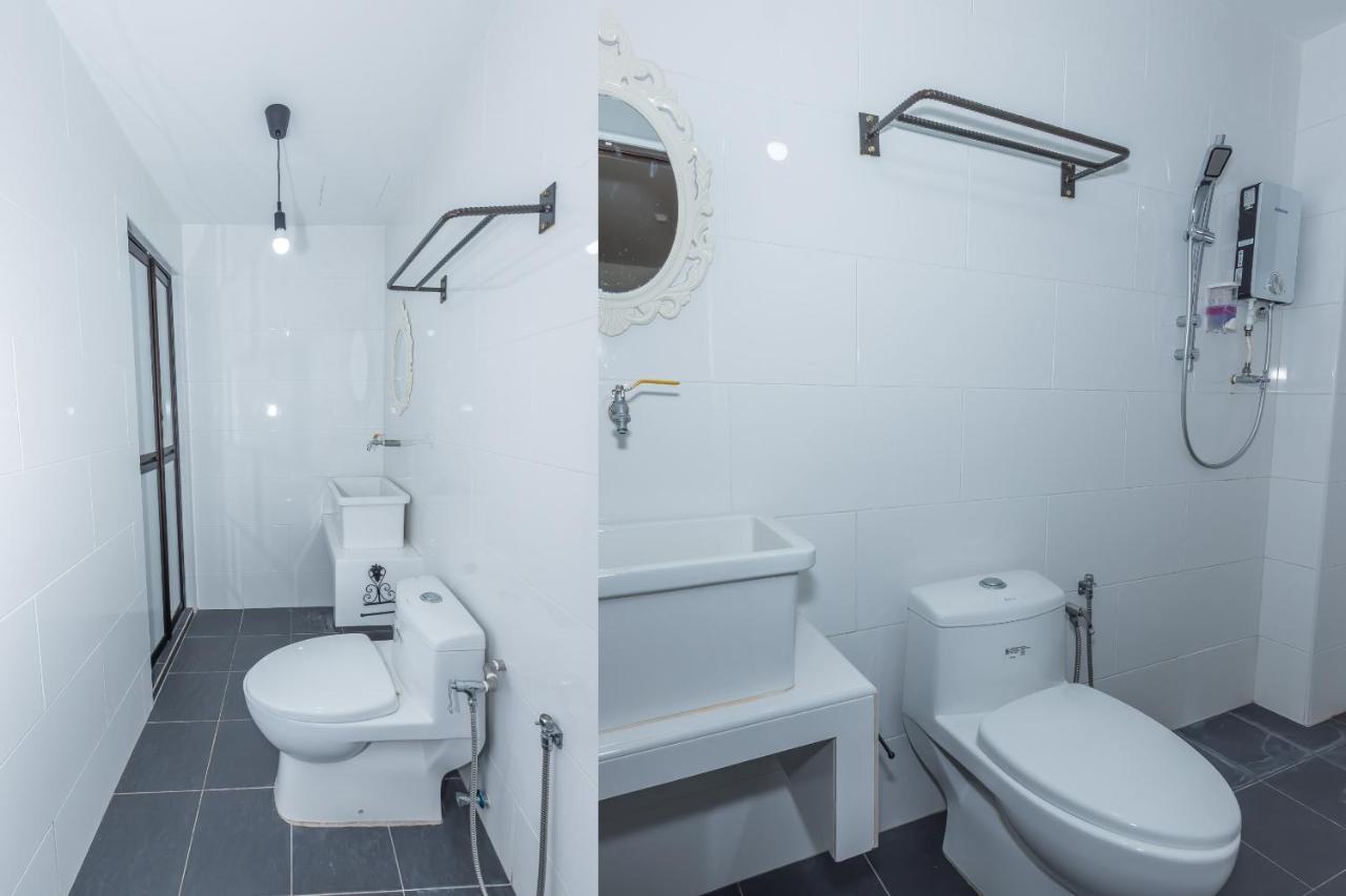White Loft Hotel Malacca Exteriör bild